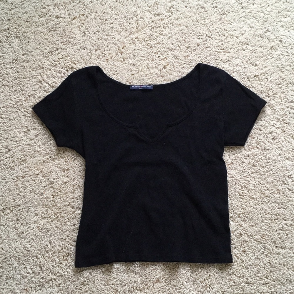 Short sleeve cropped black tee